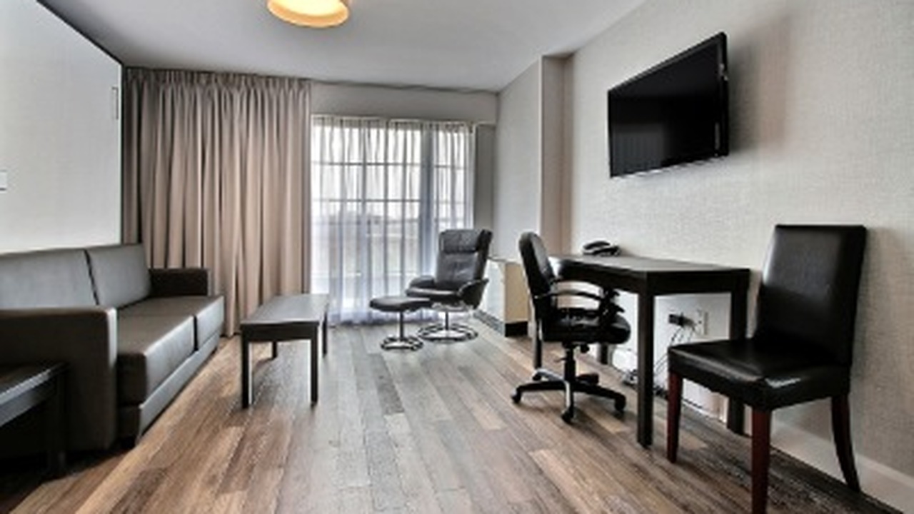 Suite avec une chambre et cuisinette