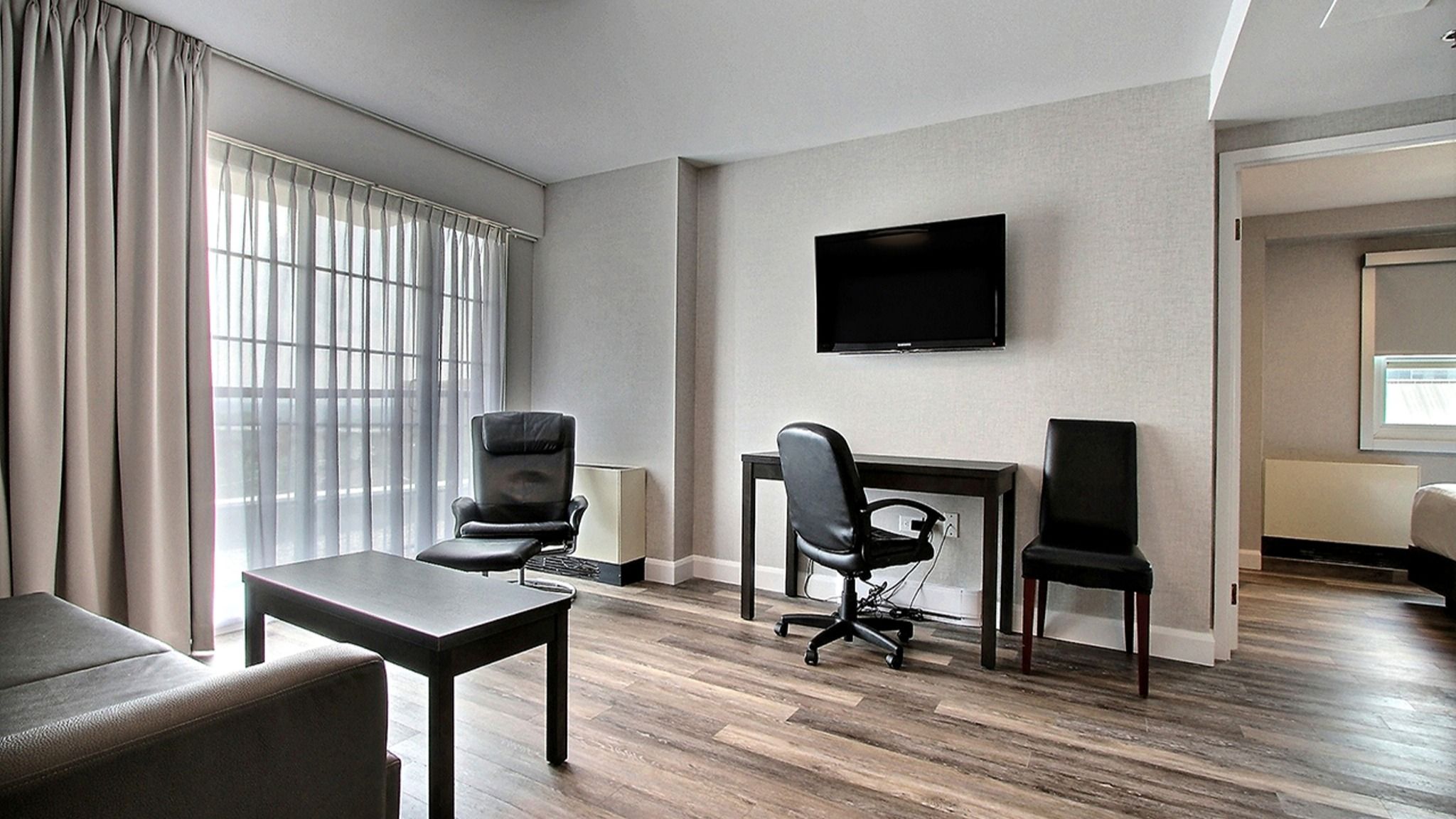 Suite avec une chambre et cuisinette